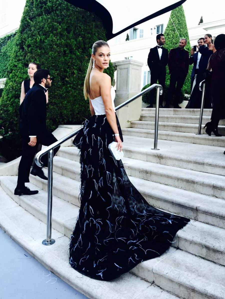 nina-agdal-cannes5.jpg